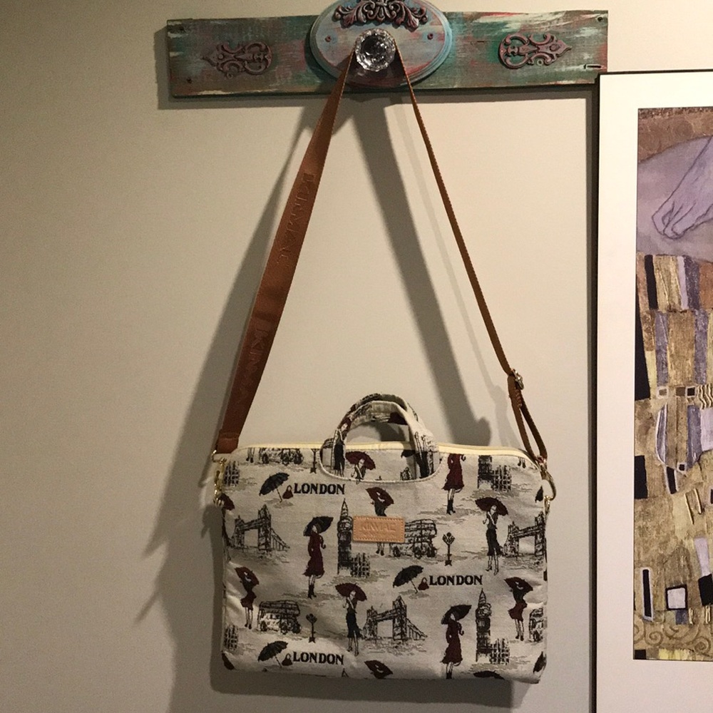 London Laptop Bag with Adjustable Strap